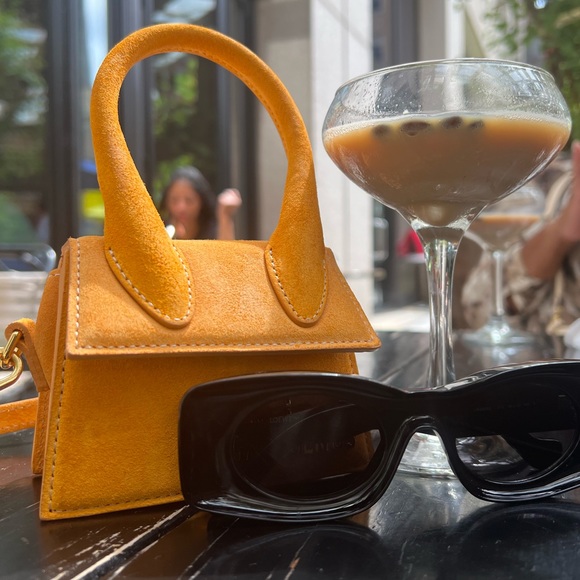 JACQUEMUS
Orange La Montagne 'Le Chiquito' Clutch - Picture 10 of 11